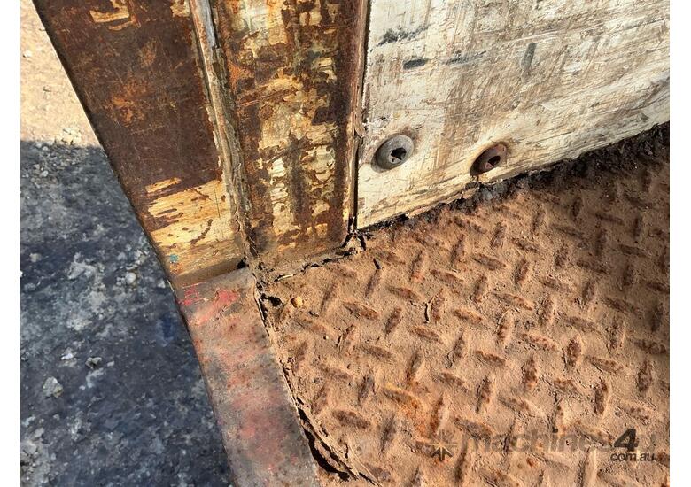 caption 2008 Vawdrey VB-S3 Tri Axle Double Drop Curtainside B Trailer