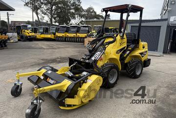   Hyload WTL30 Mini Loader (With 1400mm Flail Mower &4 in 1 )