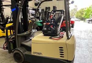 Refurbished 2015 Crown SC5200 4.8 Meter Lift Container Entry Mast All New Tyres Fully Serviced Ready