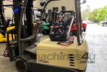 Refurbished 2015 Crown SC5200 4.8 Meter Lift Container Entry Mast All New Tyres Fully Serviced Ready