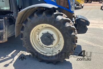 2014 New Holland T5.95 Tractor 4 x 4