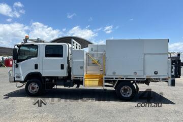 2017 Isuzu NPS 75-155 Crew Cab Service Body
