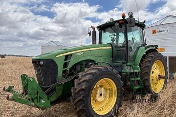 John Deere 2008   8530