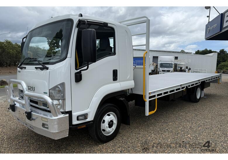 2014 Isuzu FRR 600 AMT Steel Tray