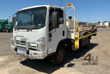 Isuzu 2008   NPS300 Table Top