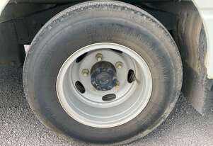 Nissan 1992   Civilian Bus