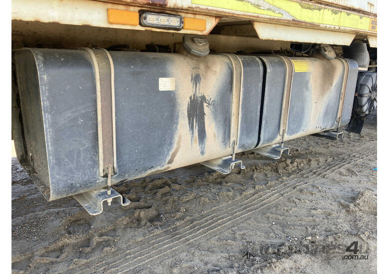 2018 Isuzu NPR 75-190 Table Top Dual Cab