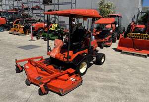 Pro-level lawns with pro machine - Kubota F3680 out-front mower