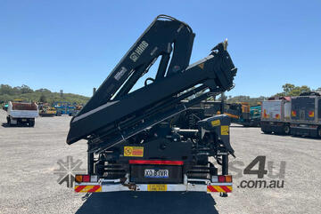 2004 Mitsubishi Fighter FN600 3/4 Cab Crane Truck