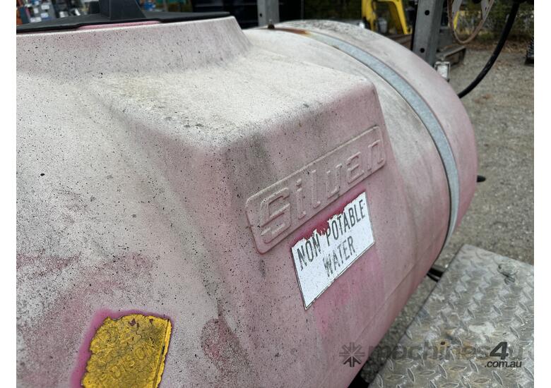 1997 Silvan Single-Axle Trailer Mounted Sprayer unit