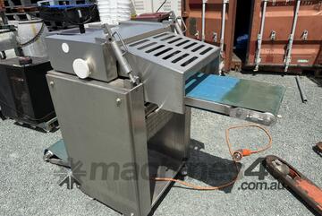 Derinder Skinner Weber ASB 600 Year 2009