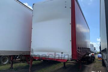 2002 Barker Heavy Duty Tri Axle Tri Axle Flat Top Curtainsider A Trailer