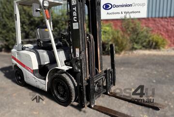 2018 TEU 4 WHEEL COUNTER BALANCE FORKLIFT.