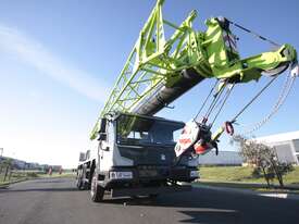 2023 ZOOMLION ZTC 251V 452 HYDRAULIC TRUCK CRANE - AVAILABLE NOW - picture0' - Click to enlarge