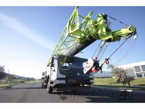 2023 ZOOMLION ZTC 251V 452 HYDRAULIC TRUCK CRANE - AVAILABLE NOW
