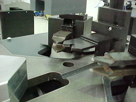 ELUMATEC H'Duty Corner crimper EP120 Made in Germany - picture0' - Click to enlarge