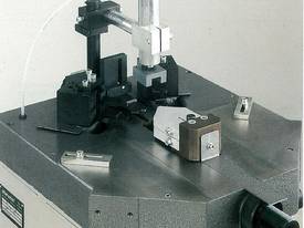 ELUMATEC H'Duty Corner crimper EP120 Made in Germany - picture2' - Click to enlarge