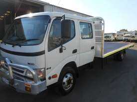 2011 HINO 300 SERIES 2.5T DUAL CAB TRUCK - picture1' - Click to enlarge