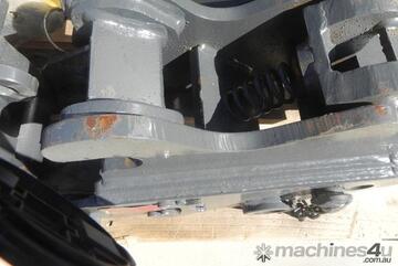 Komatsu WB97R-2 Quick Hitch Attachments Komatsu WB97R-2 Quick Hitch Attachments