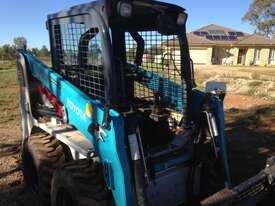 2014 Toyota Husky 8 Skid Steer - picture1' - Click to enlarge