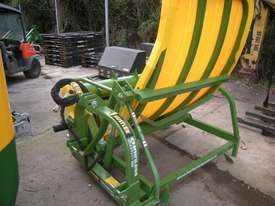 Hustler Chainless X2500 Bale Wagon/Feedout Hay/Forage Equip - picture2' - Click to enlarge