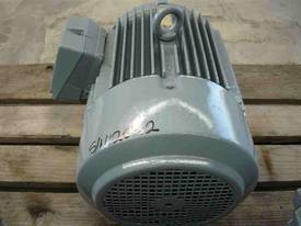 WESTERN ELECTRIC 7.5HP 3 PHASE ELECTRIC MOTOR/ 145 - picture0' - Click to enlarge