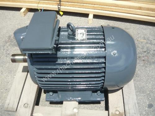 CMG 40HP 3 PHASE ELECTRIC MOTOR/ 2940RPM