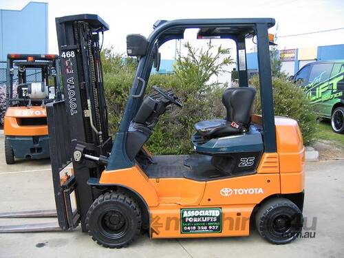 **RENT NOW**   Toyota 7FB25 Battery/Electric - Hire