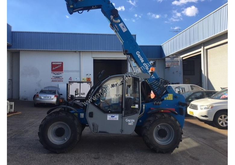 caption Genie 3ton/7m with jib hook + rotator