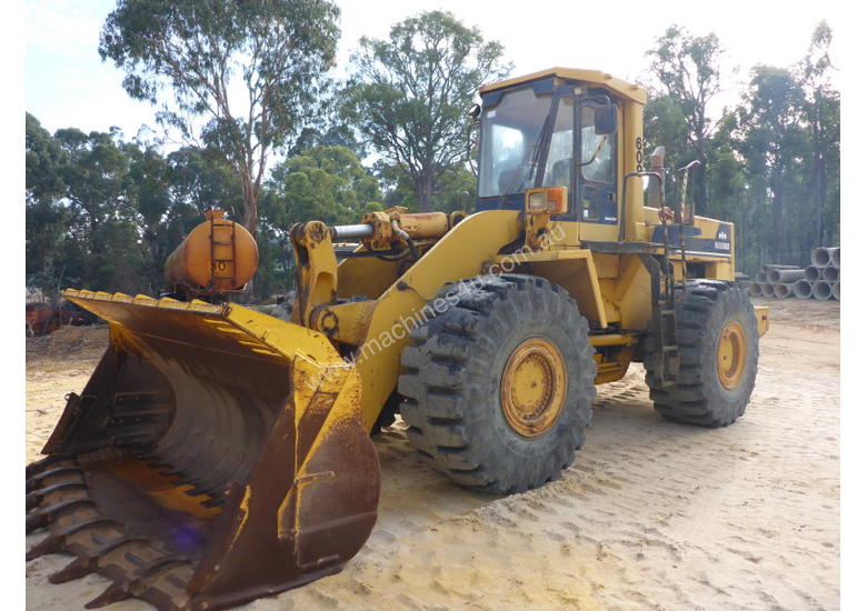 caption Komatsu wa500-1 loader