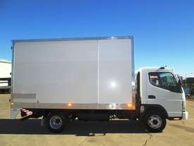 Mitsubishi Canter Pantech Truck - picture2' - Click to enlarge
