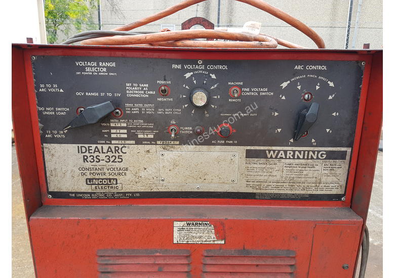 caption Welding Machine with electric wire roller