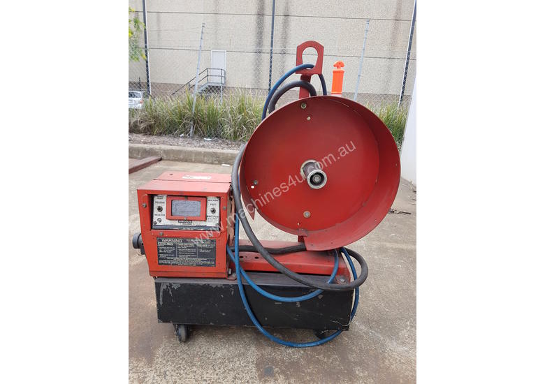 caption Welding Machine with electric wire roller