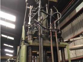 Hydraulic Press  - picture2' - Click to enlarge