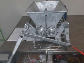 Cookie machine manual - picture0' - Click to enlarge