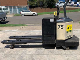 Crown 3T Powered Electric Pallet Mover HIRE from $155pw + GST - picture0' - Click to enlarge