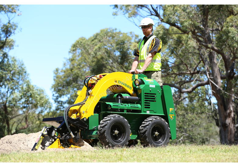 caption KANGA DW825 8 SERIES WHEEL MINI LOADER