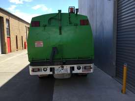 Isuzu Street Sweeper - picture1' - Click to enlarge