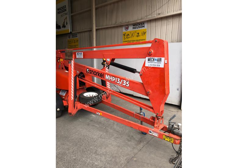 caption SNORKEL MHP13/35 TRAILER BOOM