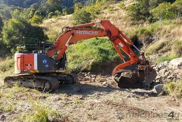 GARDNER ENGINEERING - 20T Bracket Pivot Hydraulic Thumb