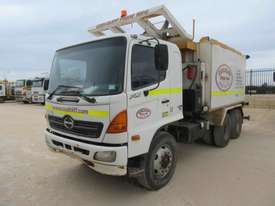 2006 HINO FM WATER TRUCK - picture0' - Click to enlarge