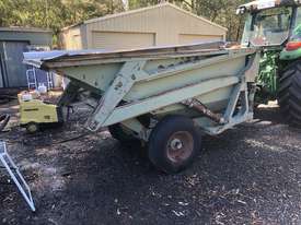 2 x Tipping harvesting bins - picture0' - Click to enlarge