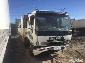 2002 Isuzu FRR500 - picture0' - Click to enlarge