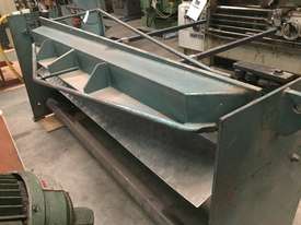 Used 2450mm x 1.6mm Air Operated Guillotine - picture0' - Click to enlarge