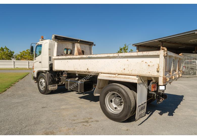 caption 16T Tipping Truck