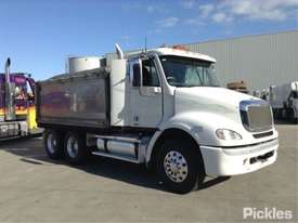 2005 Freightliner Columbia FLX - picture0' - Click to enlarge