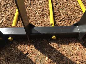 CHALLENGE IMPLEMENTS LARGE SQUARE BALE SPIKE FOR TELEHANDLER 4 x 1250mm C2 TINES - picture1' - Click to enlarge