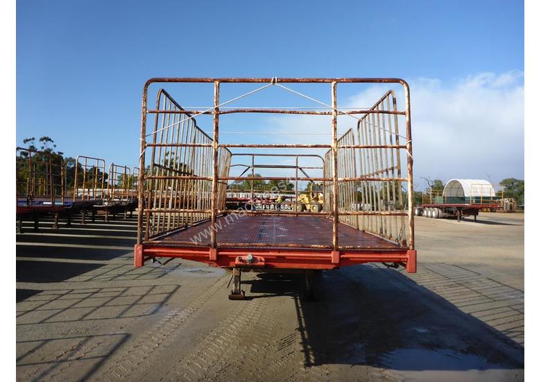 caption 1999 Freightmaster Tri Axle Flat Top A Trailer (L37)