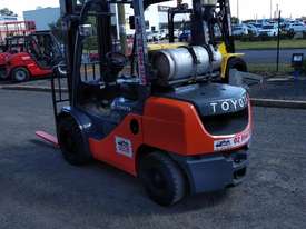 TOYOTA FORKLIFT 3 TON 32-8FG30 - picture1' - Click to enlarge
