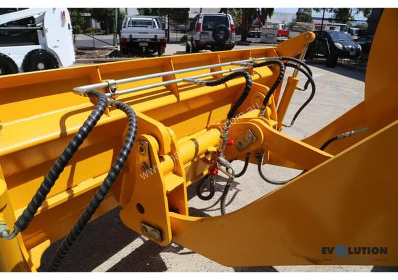 caption 2019 Brand New EVOW2000 Wheel Loader 2+2 EvoCare Warranty